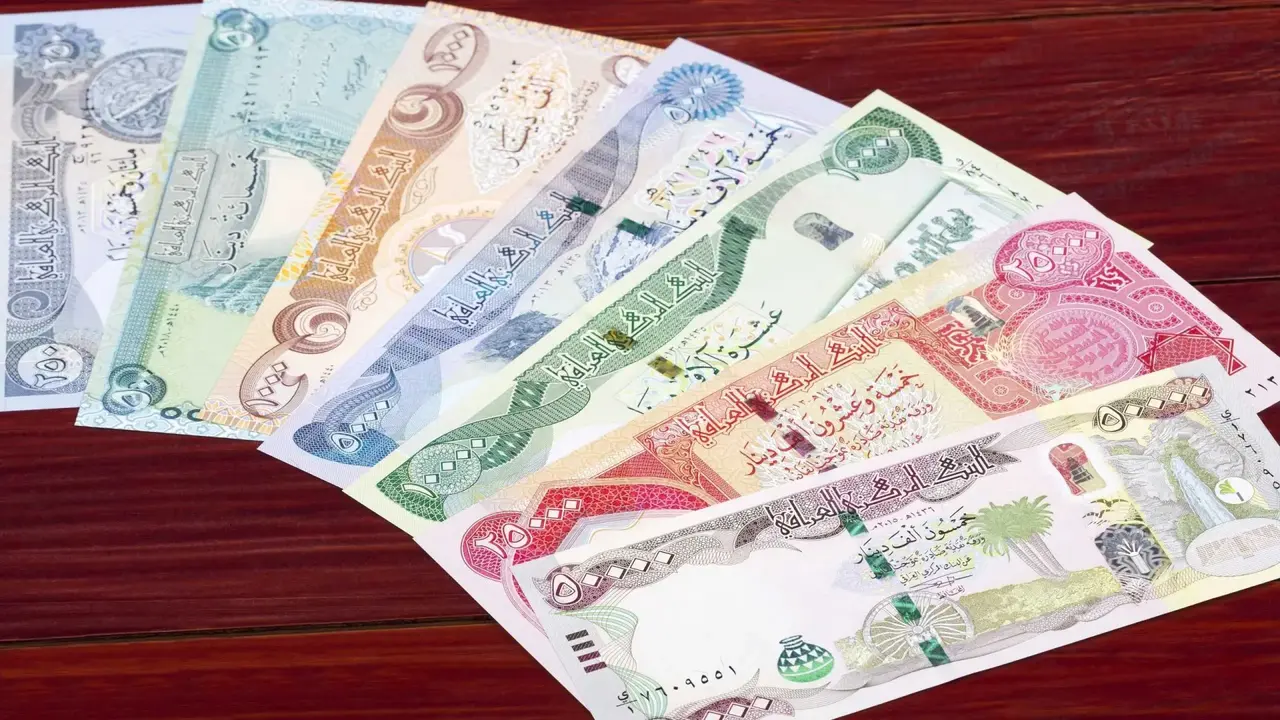 سعر الدولار في السوق السوداء يتجه نحو الاستقرار مقابل الدينار العراقي